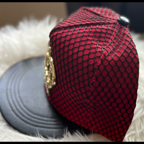 Crown SnapBack (Red) - Picture 2 of 3